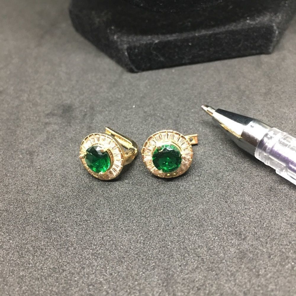 May Birthstone Earrings‎ 